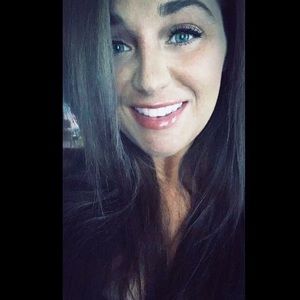 Meet your Posher, Shaye